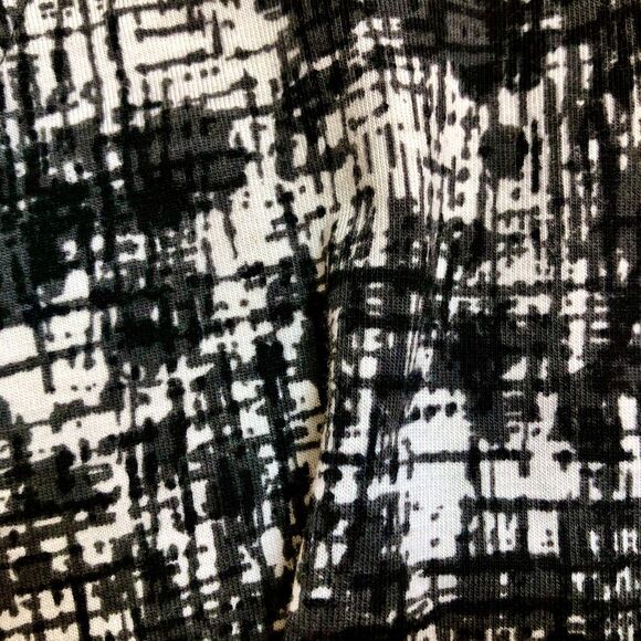 LILLA P Small Grey Black White V-Neck Wrap Ruched Fit & Flare Top - Picture 8 of 11